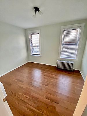 4th image of 21-19 27th St #3DD