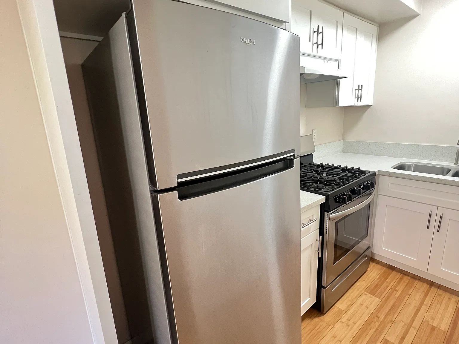 2637 Centinela Ave — Photo 2