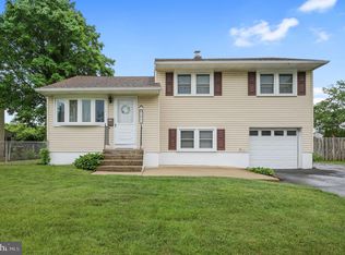 1021 Gallery Rd, Wilmington, DE 19805