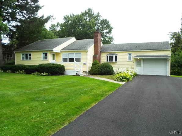 407 High St, Canastota, NY 13032