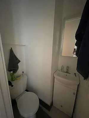 Rented by Greenrock Management | media 38