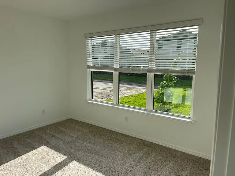15249 Shady Palms Ln — Photo 12