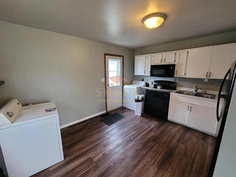 1818 State St — Photo 8