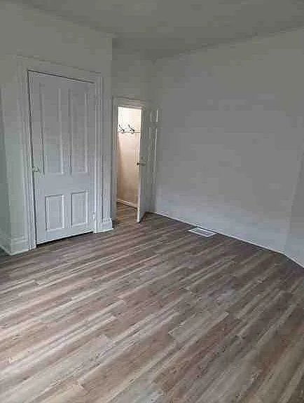 12 Courtright St — Photo 14