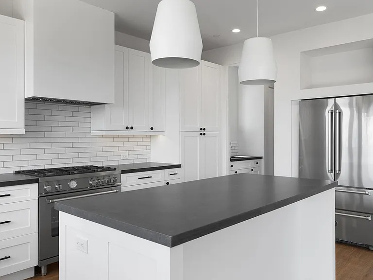 21552 Treetop Ln — Photo 11