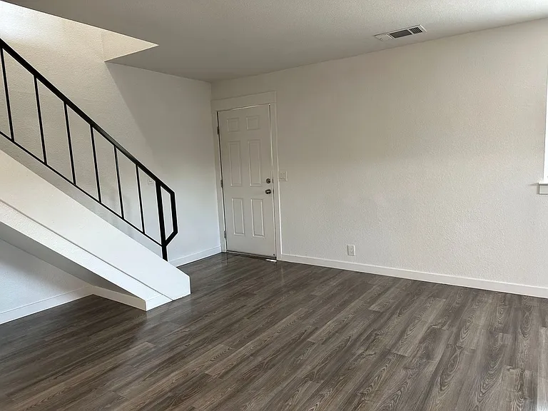 lakeside835 — Photo 12