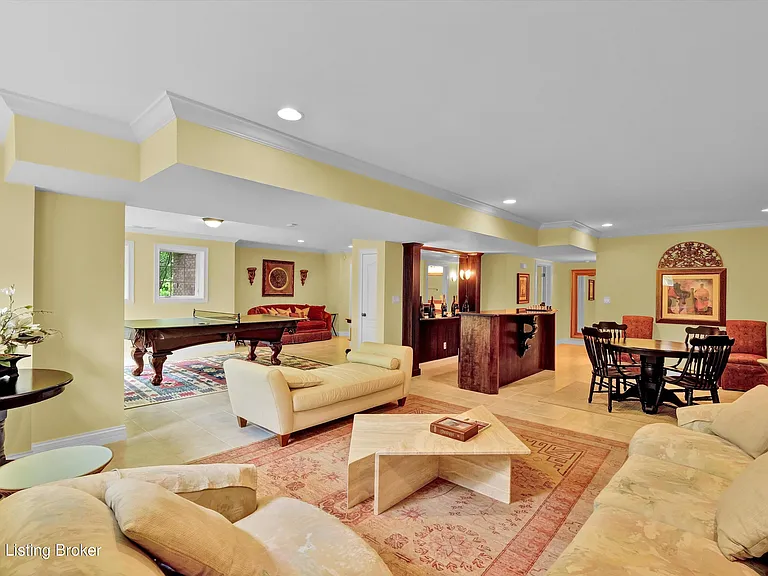 560 N Hubbards Ln — Photo 57