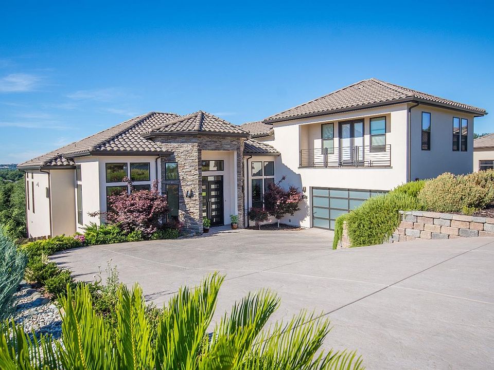 2nd image of 3925 Rutlan Ct