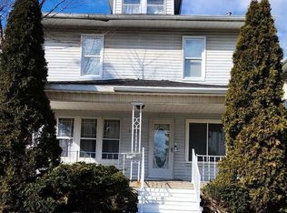 1812 Herbert St, Lansing, MI 48910