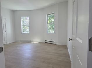 306 E 206th St #1, Bronx, NY 10467