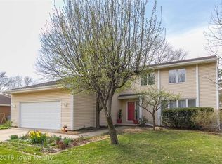 6004 Dogwood Cir, Johnston, IA 50131