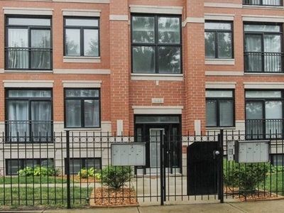 633 E Bowen Ave, Chicago, IL, 60653