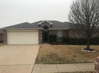 708 Bayshore Dr, Mansfield, TX 76063