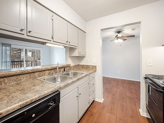5th image of 157 Treetop Dr #119J