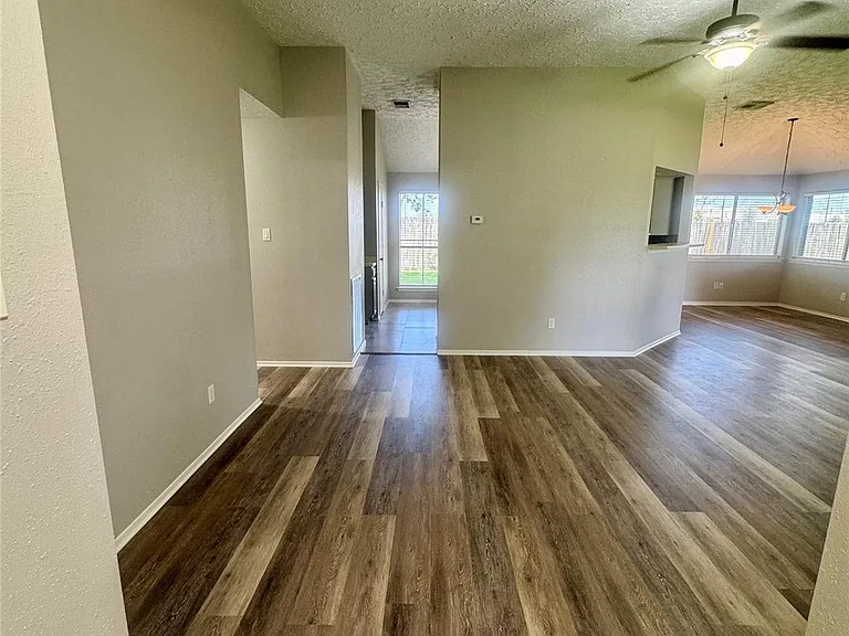 15702 Roxton Ridge Dr — Photo 11