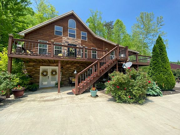 3rd image of 1695 Flatwoods Rd