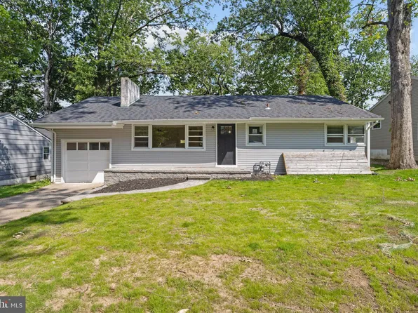 19 Glen Stewart Dr, Ewing, NJ 08618