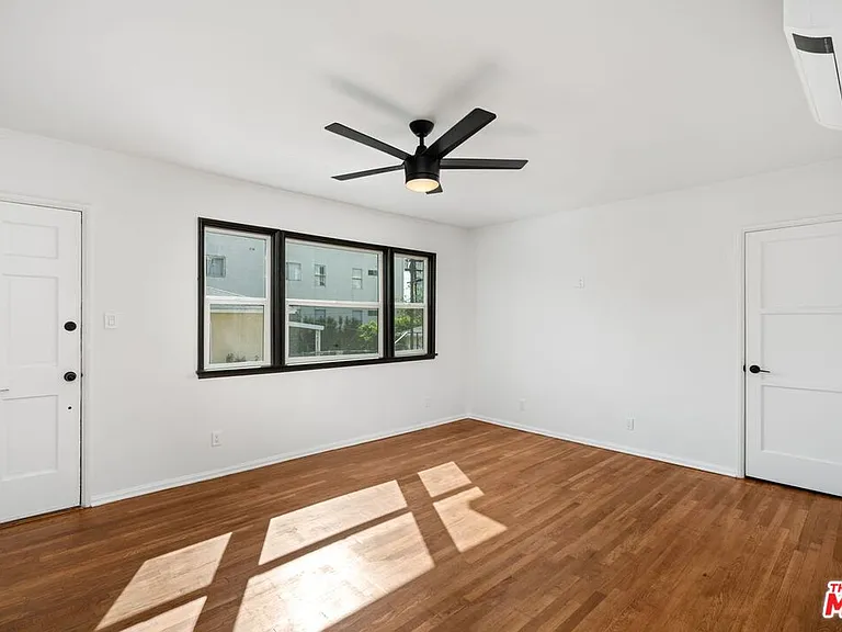 1645 Selby Ave — Photo 7