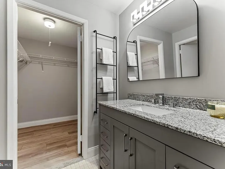 1750 Oakwood Ter #16C — Photo 18