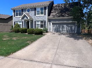 1175 SW Santa Fe Dr, Lees Summit, MO 64081