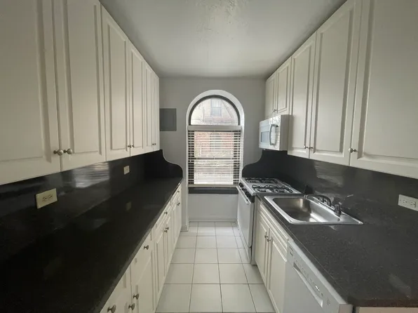 2728 Henry Hudson Parkway image 6 of 12