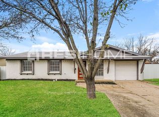 1661 Bending Oaks Trl, Dallas, TX 75217