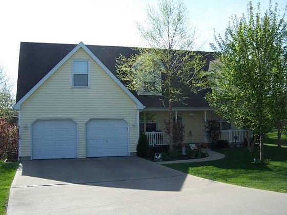 1st image of 4906 Creek Crossing Dr