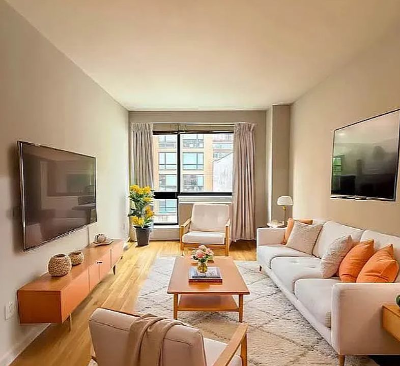 1st image of 537 W 27th St APT 3I
