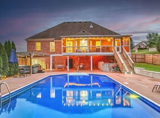 1000 Kellyn Ln, Hendersonville, TN 37075