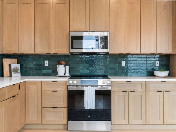 7193 SE Crystal Springs Blvd