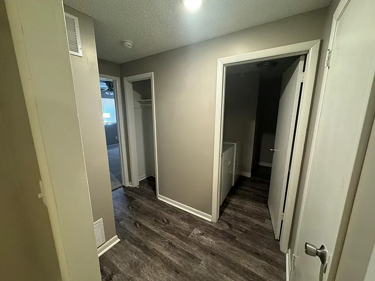 342 N Country Acres Ave — Photo 8