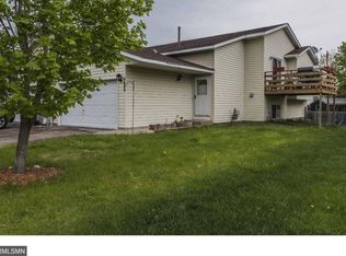 4609 Hayward Rd N, Oakdale, MN 55128