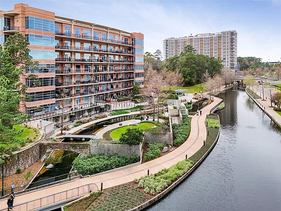 2nd image of 3 Waterway Ct APT 2B