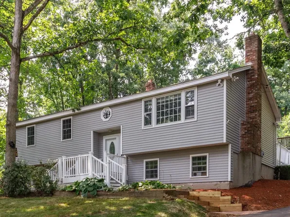 12 Ash Street, Londonderry, NH 03053