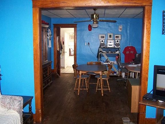 2nd image of 107 S Pine St
