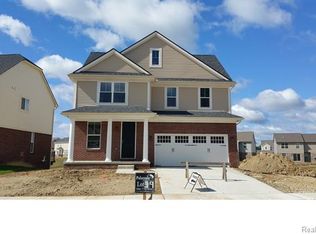 28503 Cottage Ln, New Hudson, MI 48165