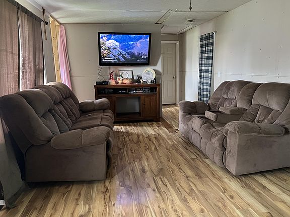 2nd image of 156 Myrtle St