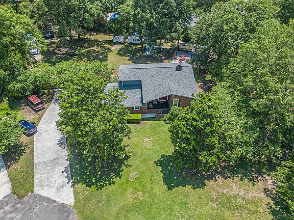 5th image of 115 Axtell Dr