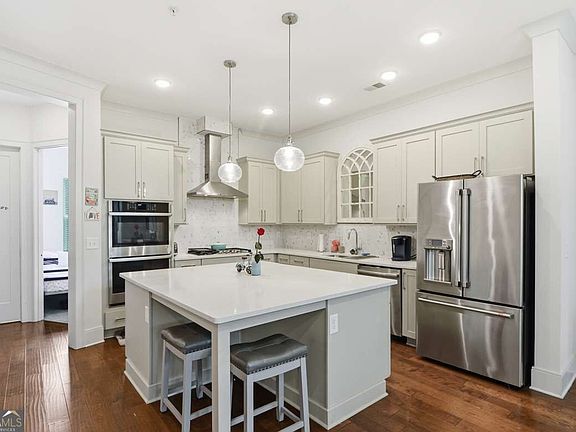 4th image of 923 Katie Kerr Dr