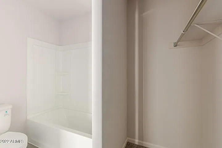 4025 N Montgomery Cir — Photo 6
