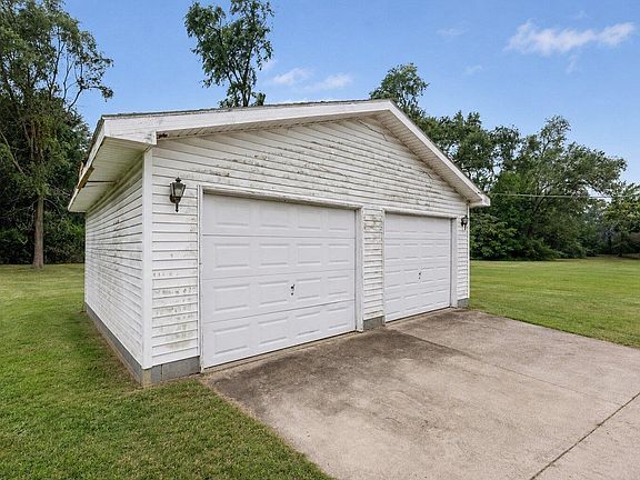 4th image of 29528 San Lucia Dr