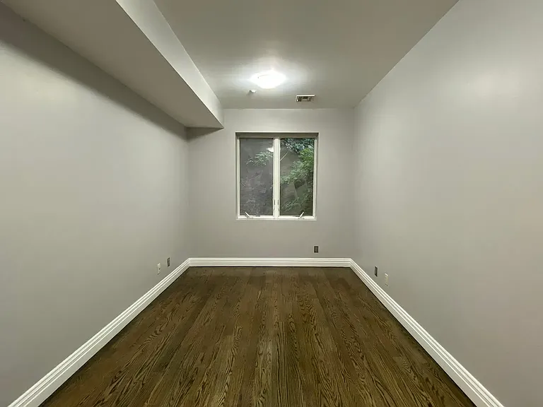 212 Bennett Ave #3E — Photo 10
