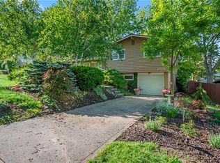 2101 NE 62nd St, Kansas City, MO 64118