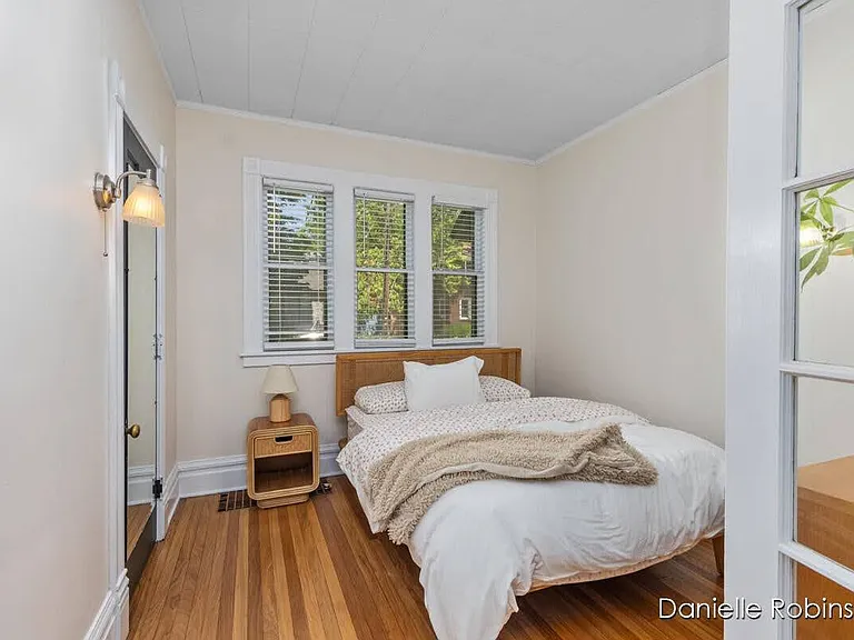 40 Union Ave NE #1 — Photo 9