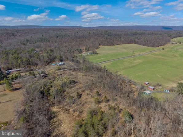 1237 Buckwheat Rd, Millerstown, PA 17062