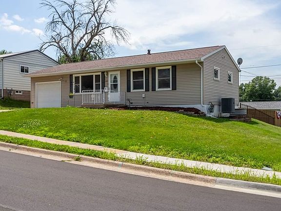 2nd image of 2491 Martin Dr