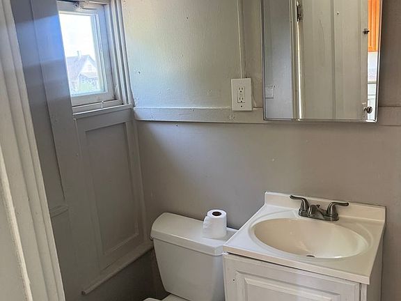 3rd image of 49 Brook St #6