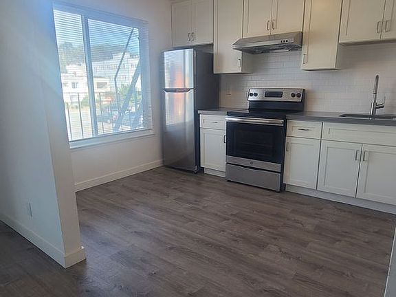 3rd image of 501 41st Ave APT 4