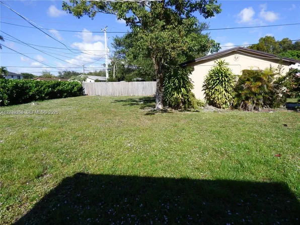 411 Columbus Pkwy APT 1-5, Hollywood, FL 33021