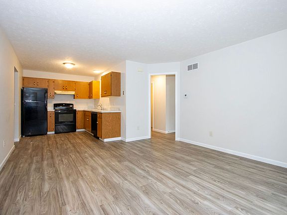 4th image of 227 S Elm St APT A